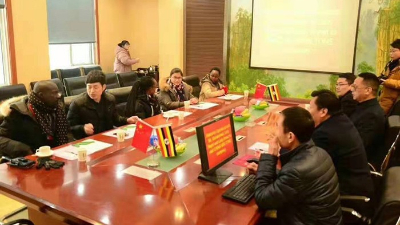 烏干達國家公共服務部與財務部領導蒞臨華豫萬通考察糧食加工技術